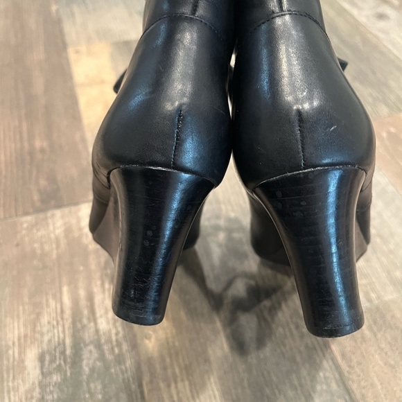 Lauren Ralph Lauren Tamia Black Leather Lace Up Booties Size 7B - Picture 4 of 8